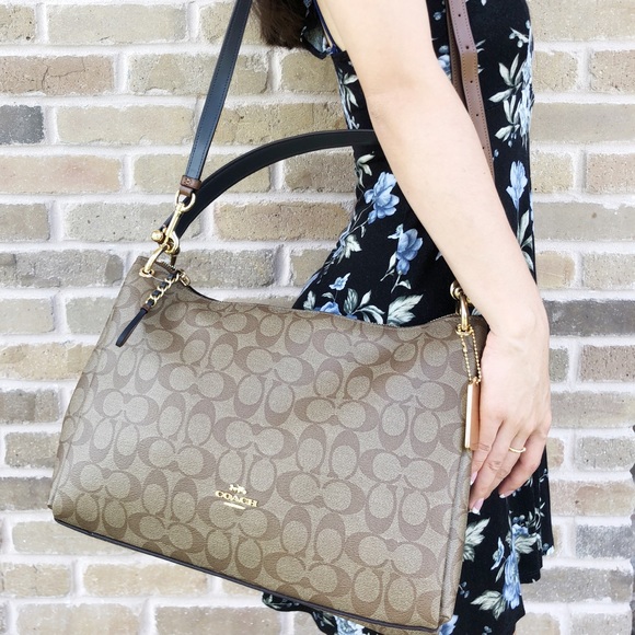 Gaby’sBags👜💕- Coach Large Tote Crossbody signatu - Picture 4 of 7